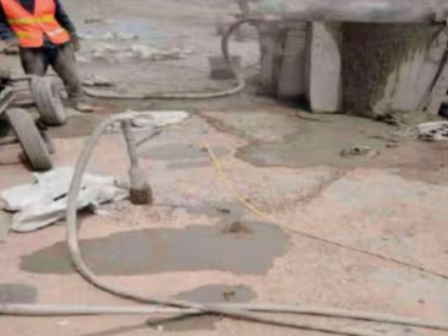 麒麟水泥混凝土路面板底注浆技术 路面脱空注浆整治方案